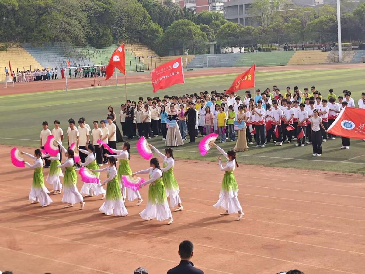 33ddf8aa045f4c6e84af5d5e695f148f.jpg